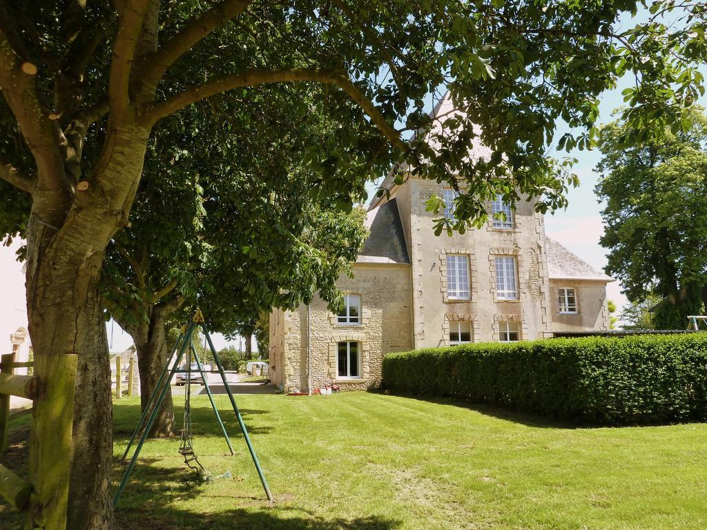 Chateau Turgot Gites Bons-Tassily Rum bild