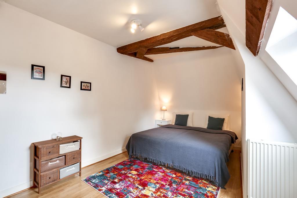 Chateau Turgot Gites Bons-Tassily Exteriör bild
